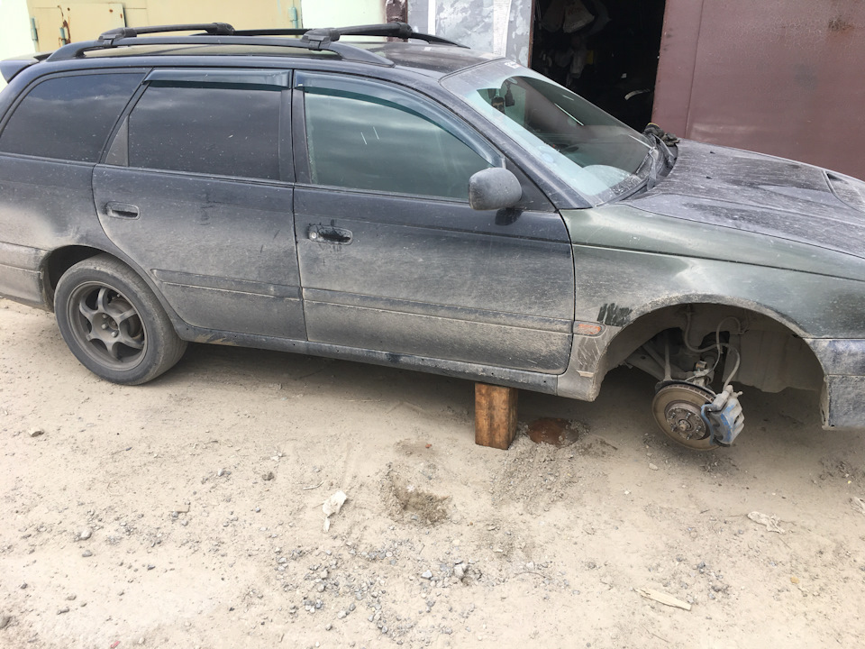 Прокачка передних стоек и замена свечей — Toyota Caldina (210), 2 л ...