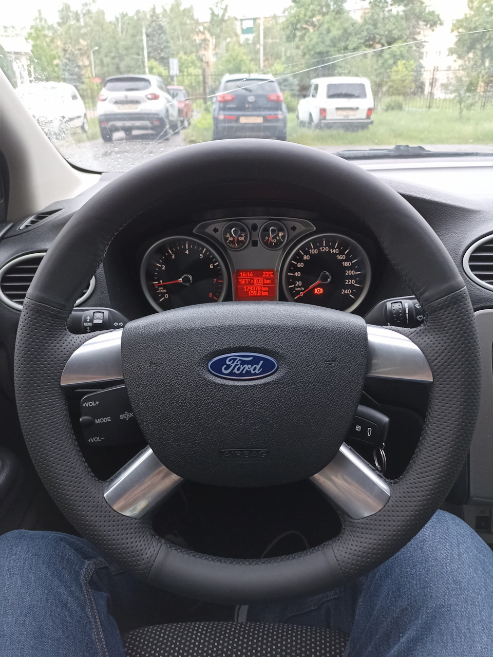Оплётка руля своими руками — Ford Focus Sedan II, 1,6 л, 2010 года ...