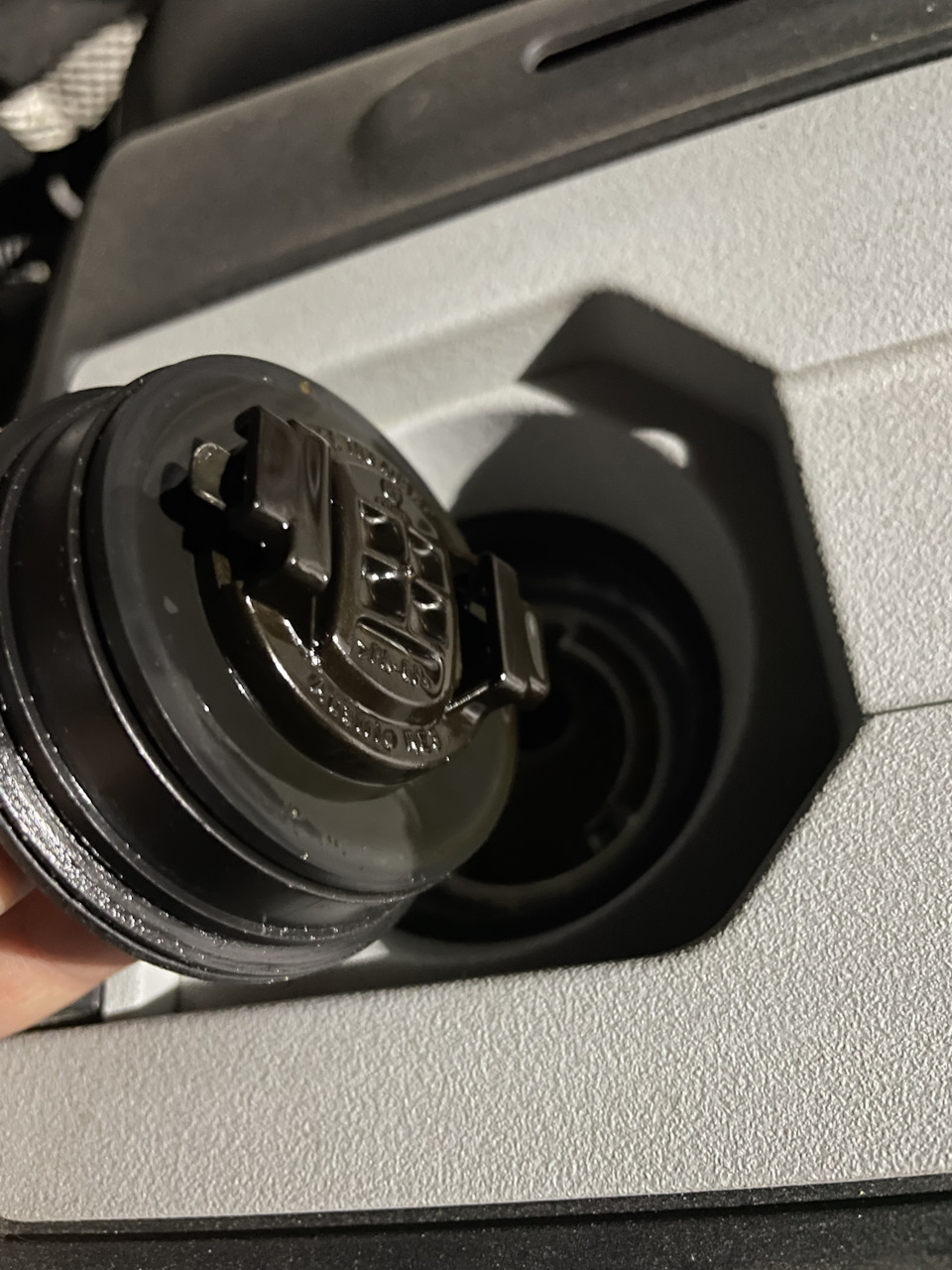 #10 Замена уплотнителя масляного щупа и масло заливной горловины ...