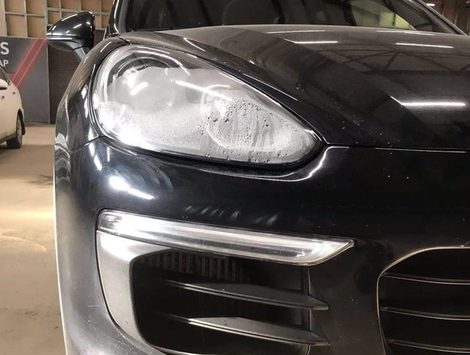 Запотевание фары Porsche Cayenne — Арена Сервис на DRIVE2