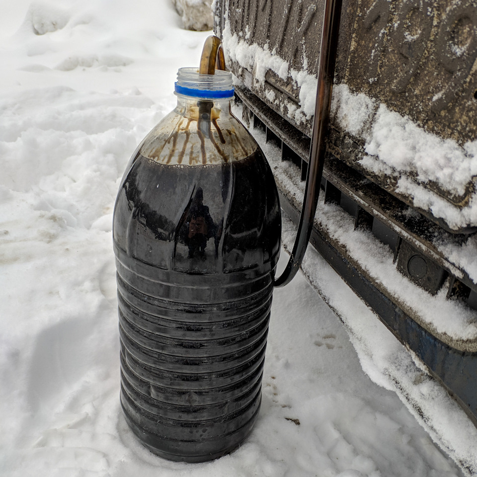 На заполнение 6-литровой баклахи ушло от силы минуты две, а то и меньше — Audi A5 (1G)