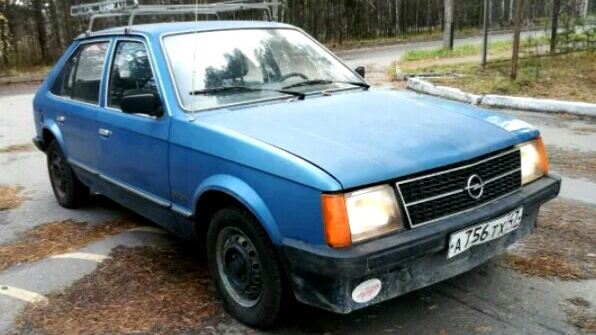 Opel Kadett 13s Berlina Logbook
