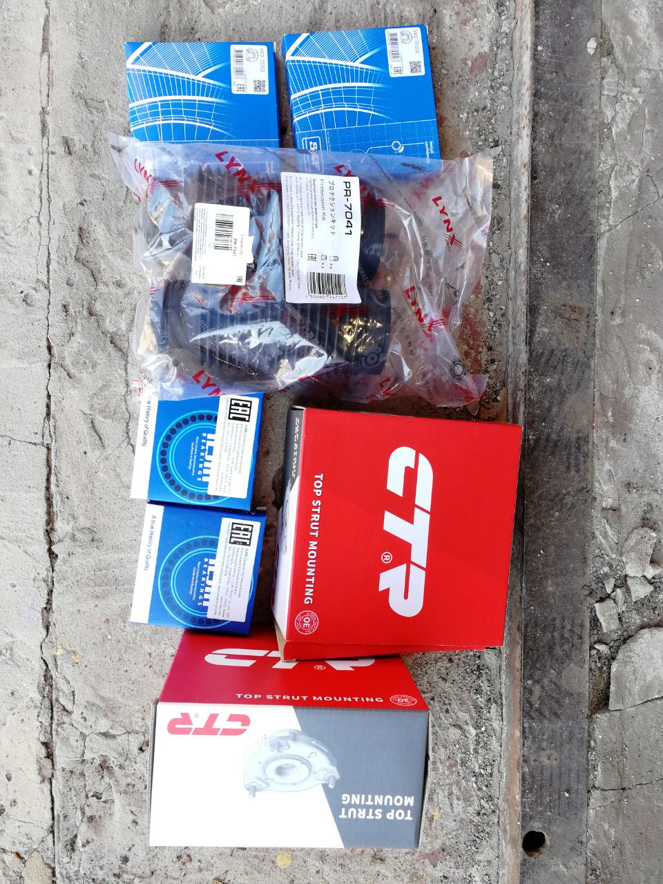 KIA CEED ED 2011г./2012г. Ревизия передних стоек, замена опорных ...