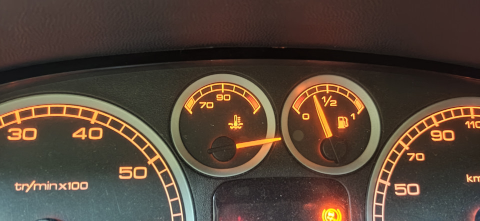 Датчик температуры охлаждающей жидкости — Peugeot 307, 2 л, 2001 года ...