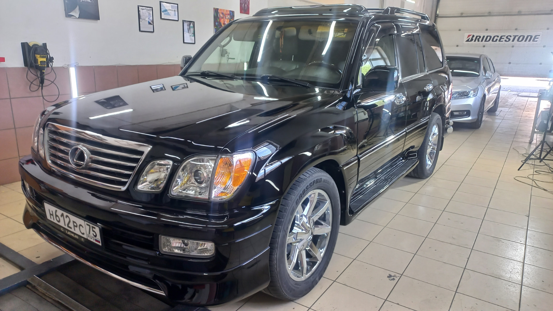 Полировка кузова — Lexus LX (UZJ100), 4,7 л, 2004 года | тюнинг | DRIVE2