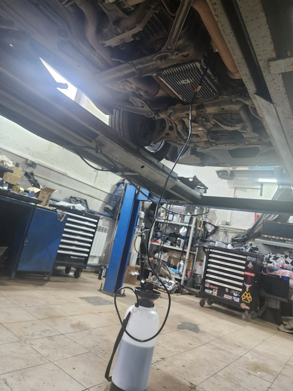 закачка масла-откачка масла — Jeep Grand Cherokee SRT-8 (WK2)