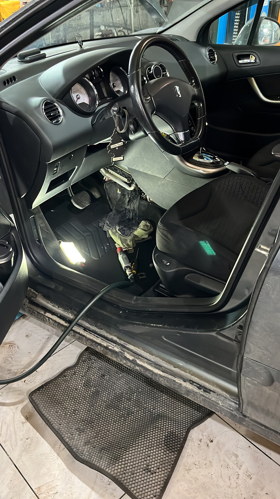 Радиатор печки — Peugeot 308 (1G), 1,6 л, 2008 года | визит на сервис ...