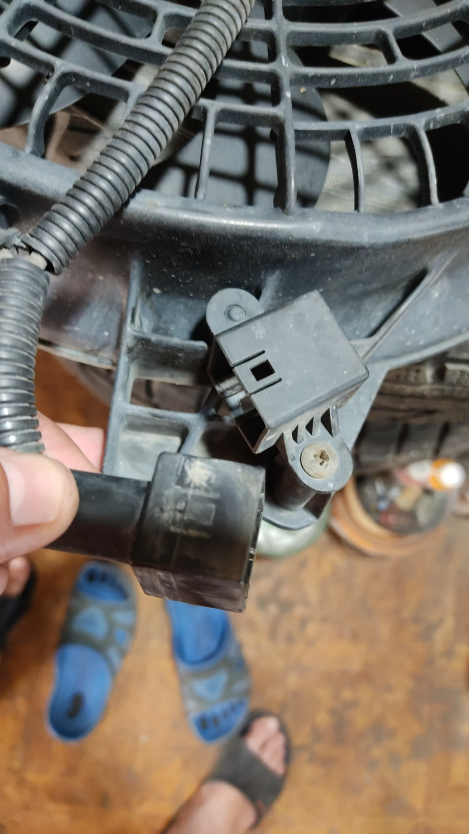 Предохранитель вентилятора кондиционера — KIA Sorento (1G), 2,5 л, 2006 ...