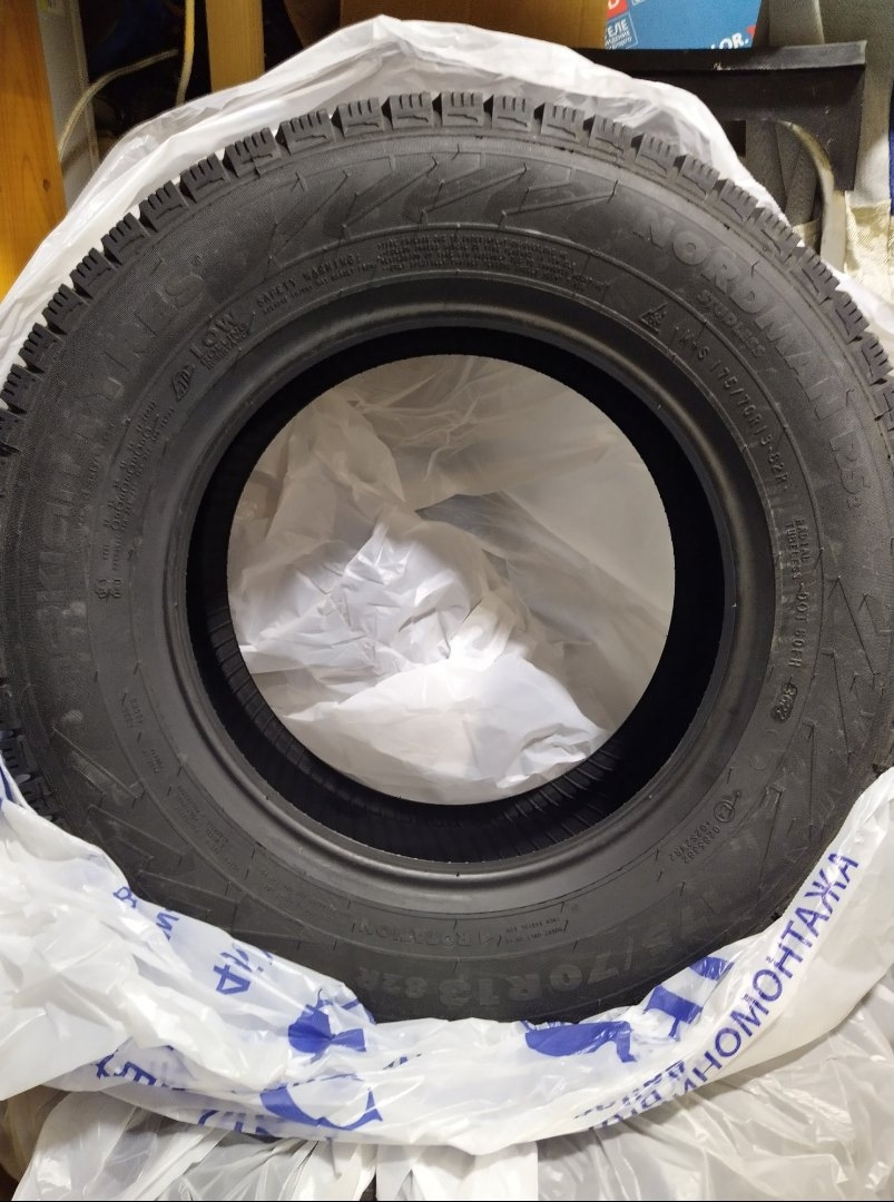 Плюс наконец заказал зимнюю резину. Nokian Nordman RS. Липучка… — Lada 2106. Запчасти на фото: Nokian Tyres Nordman RS