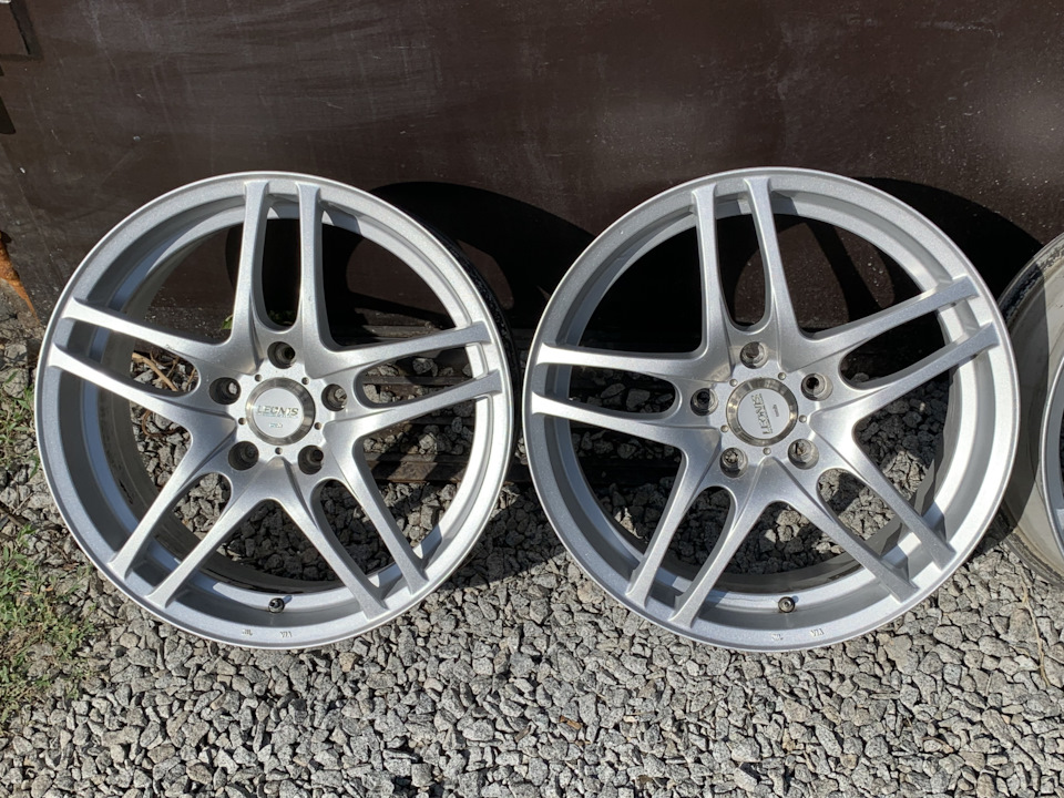 Литые диски Weds 7Jx17 ET45 5x114,3 на Toyota Camry (XV40), Nissan Fuga ...