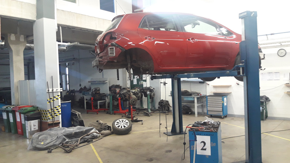 Фото в бортжурнале Toyota Auris (1G)