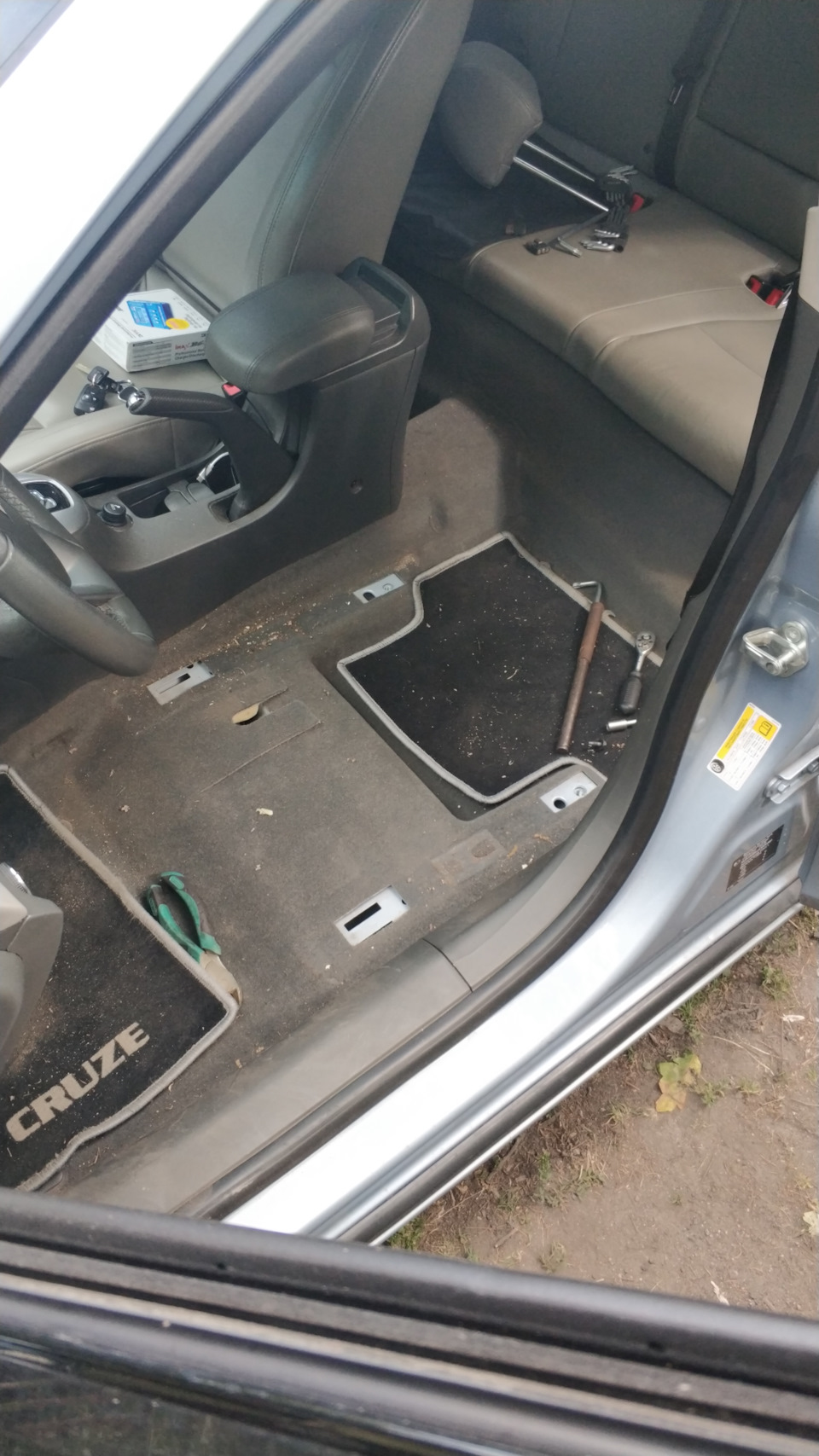 Ремонт водительского сиденья подручными материалами. — Chevrolet Cruze ...