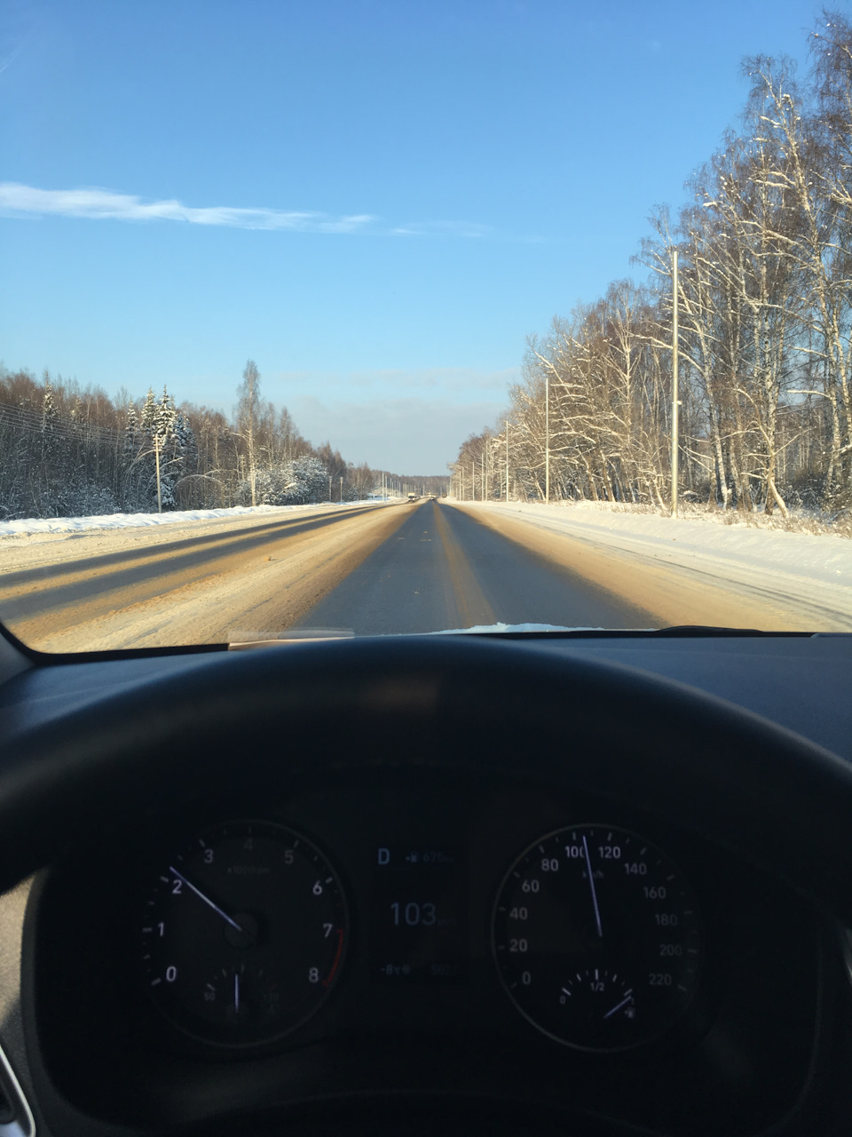 За рулем дорога зима