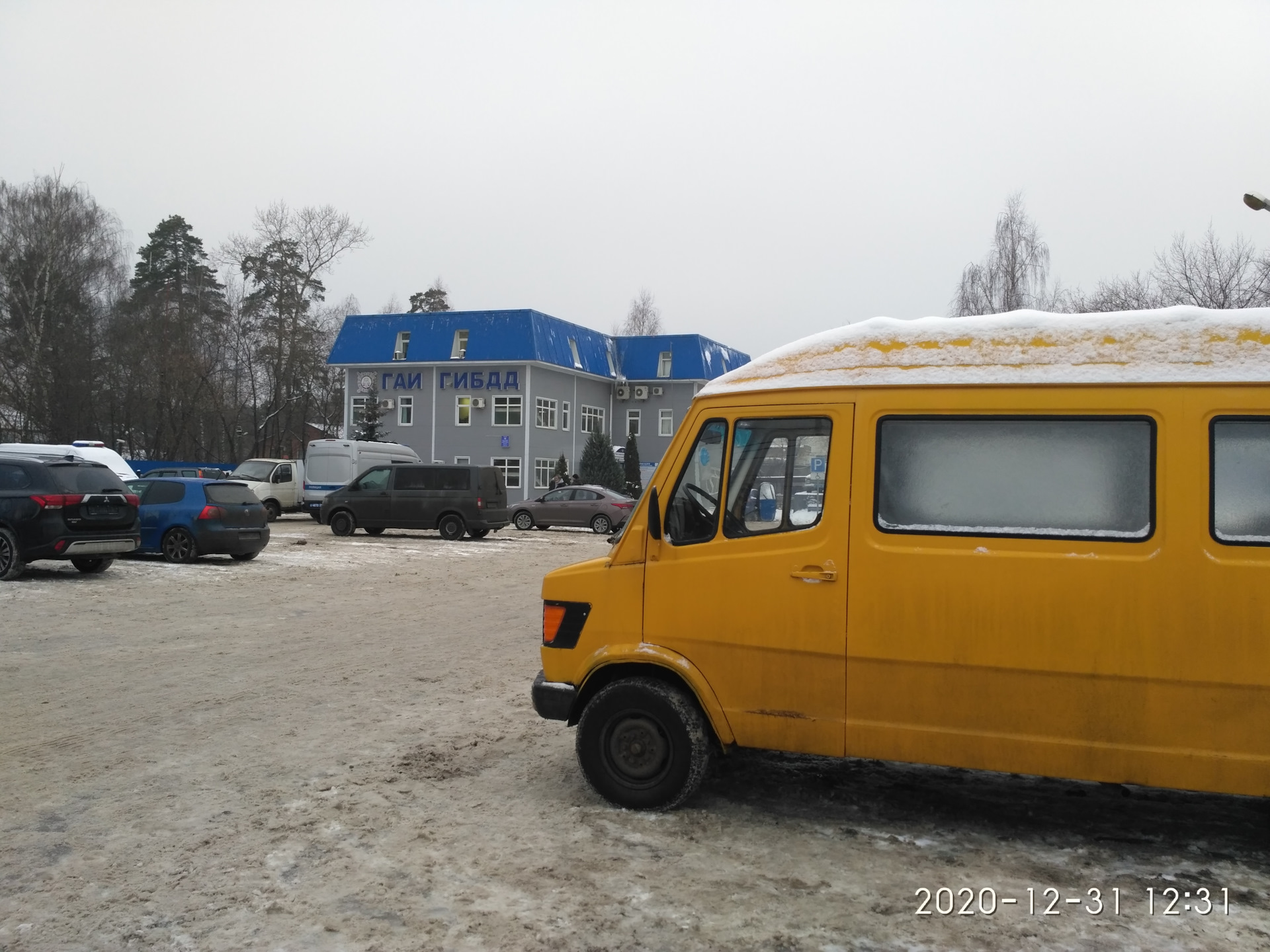 Переоборудование из грузового фургона в микроавтобус — Mercedes-Benz T1,  2,3 л, 1981 года | другое | DRIVE2