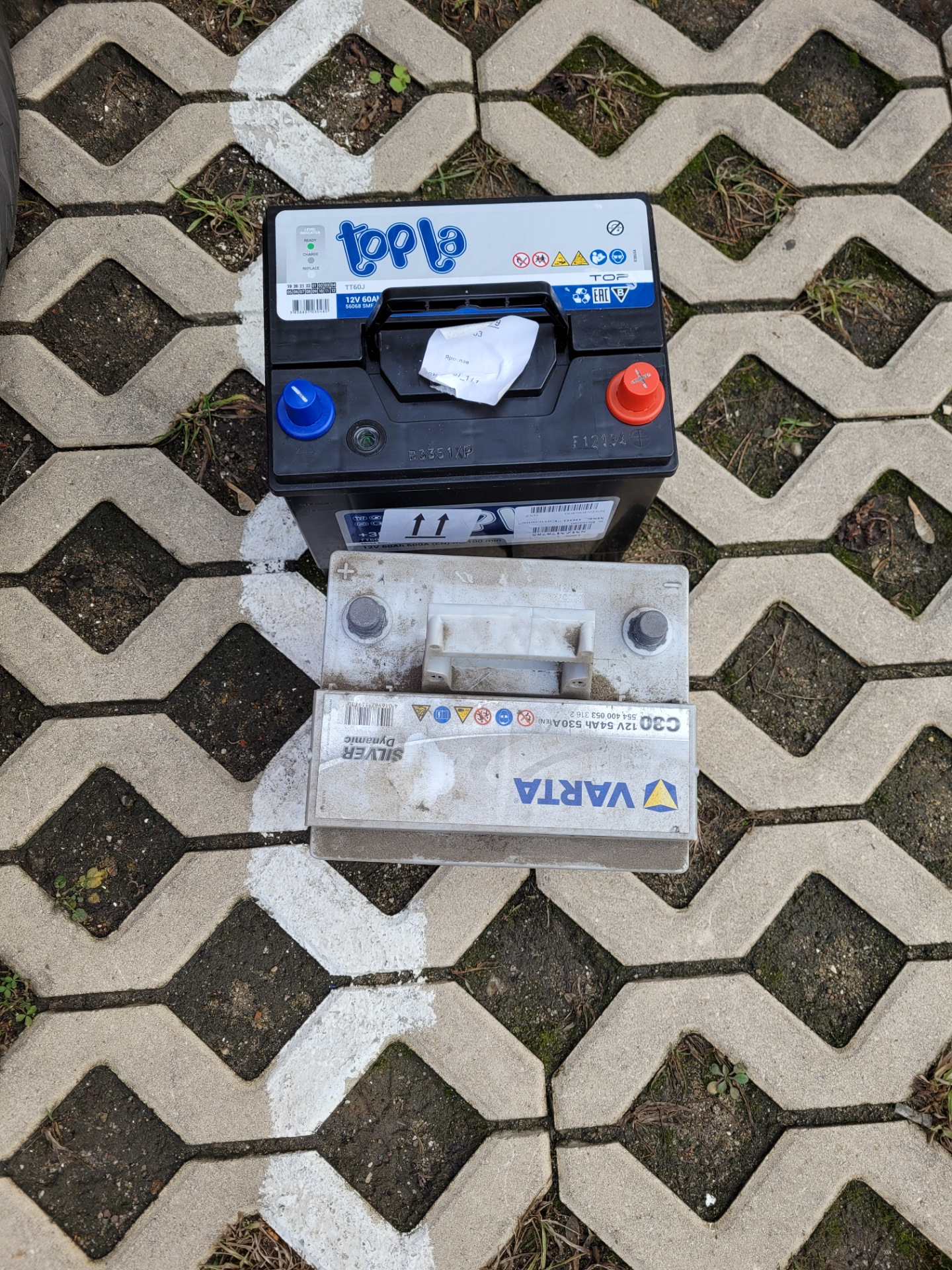 Поменял аккумулятор — KIA Rio (2G), 1,6 л, 2011 года | расходники | DRIVE2