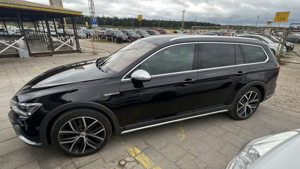 Volkswagen Passat Alltrack Чёрный на Чёрном