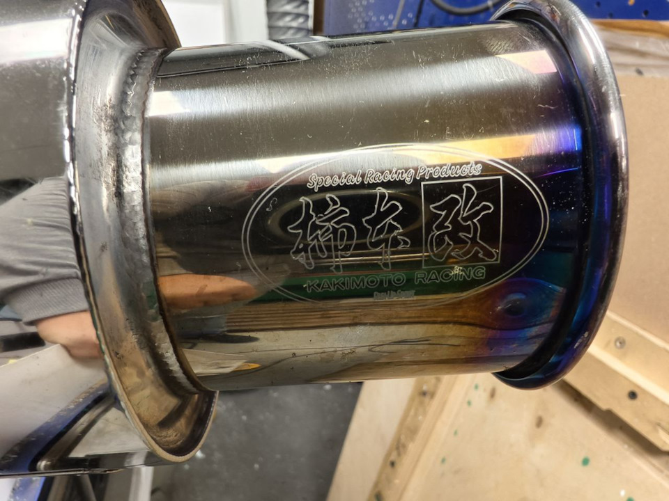 что-то на японском, вроде как красиво) — Toyota bB (2G)