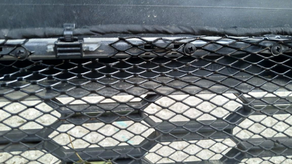 Установка передних брызговиков на шкода рапид 1,6 CWVA. Как ...