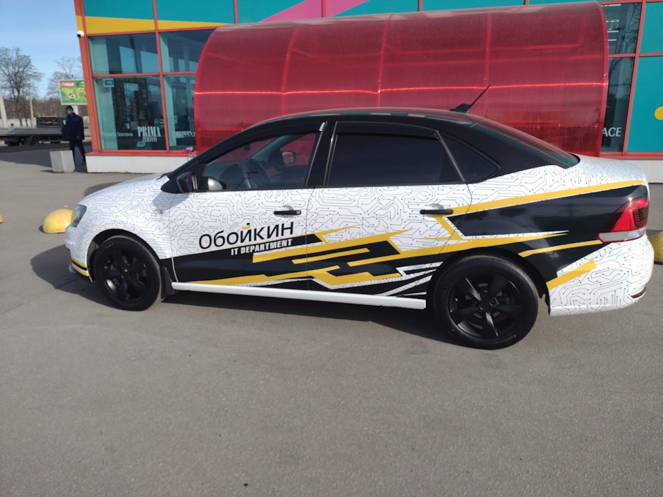 Подогрев зеркал в Trendline и полироль для резины — Volkswagen Polo ...