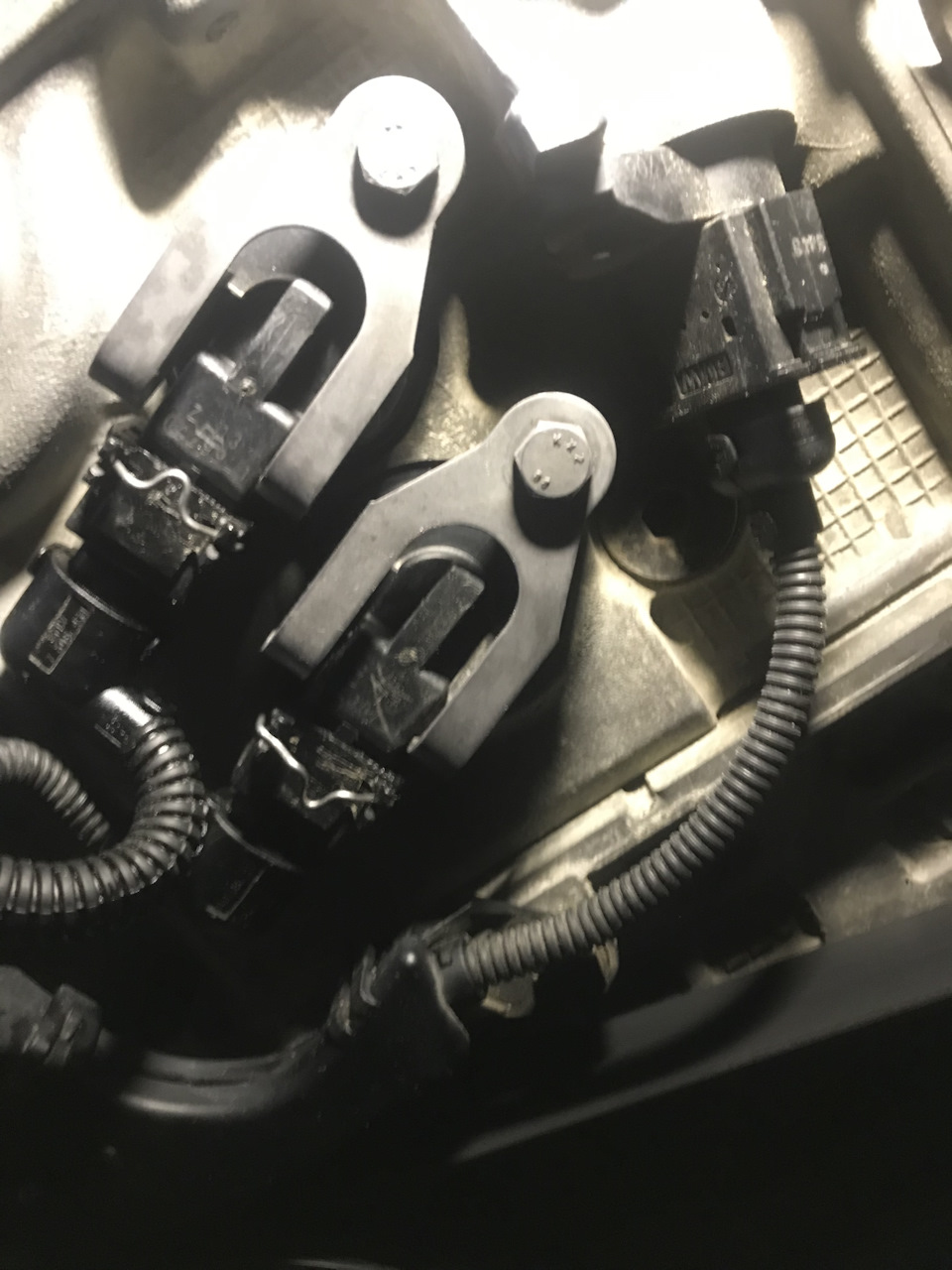 Чистка клапанов ванос — BMW 3 series (E90), 2 л, 2006 года | своими ...