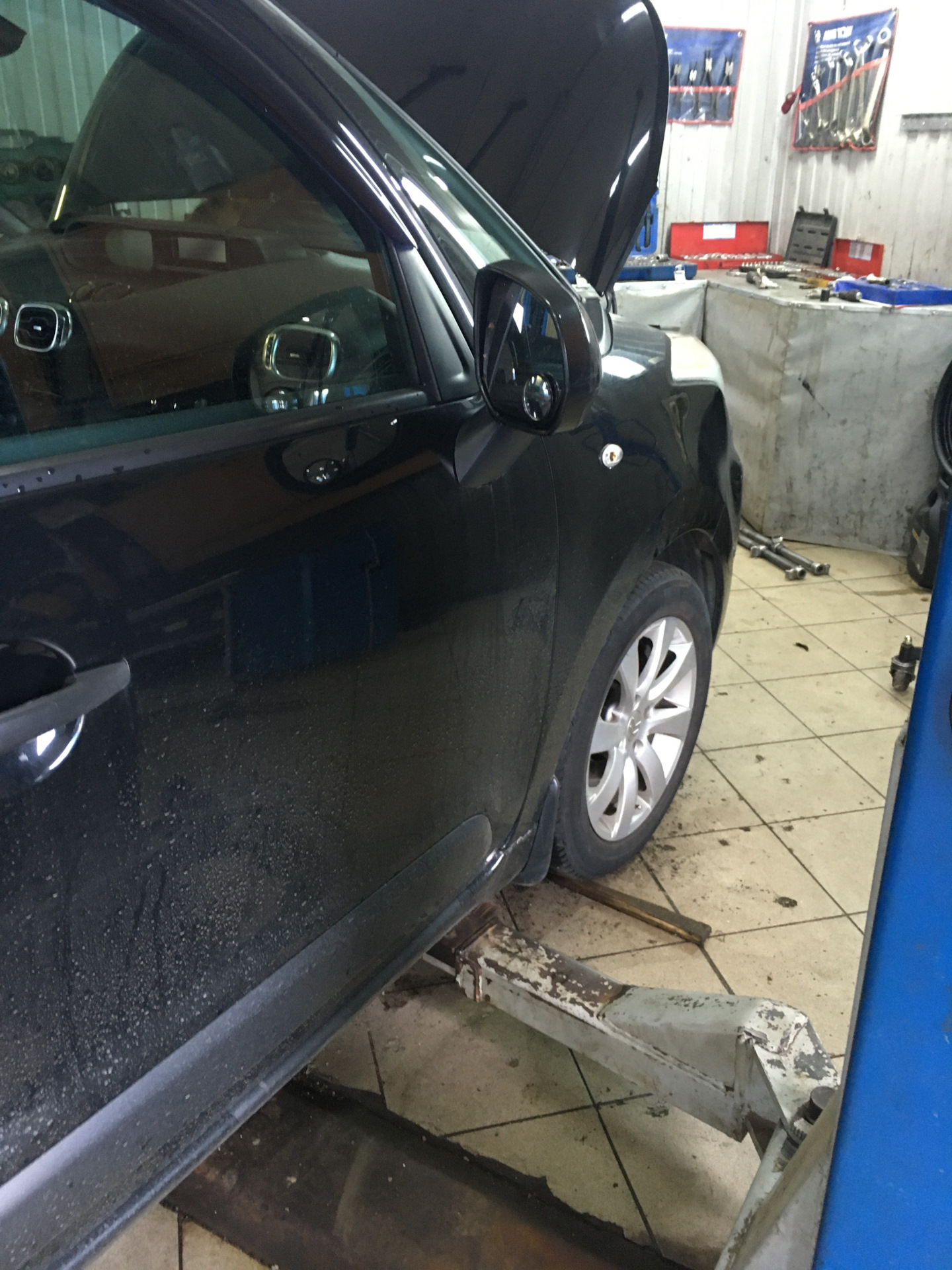 Замена опорников и правой пружины — Citroen C3 Picasso, 1,6 л, 2012 ...