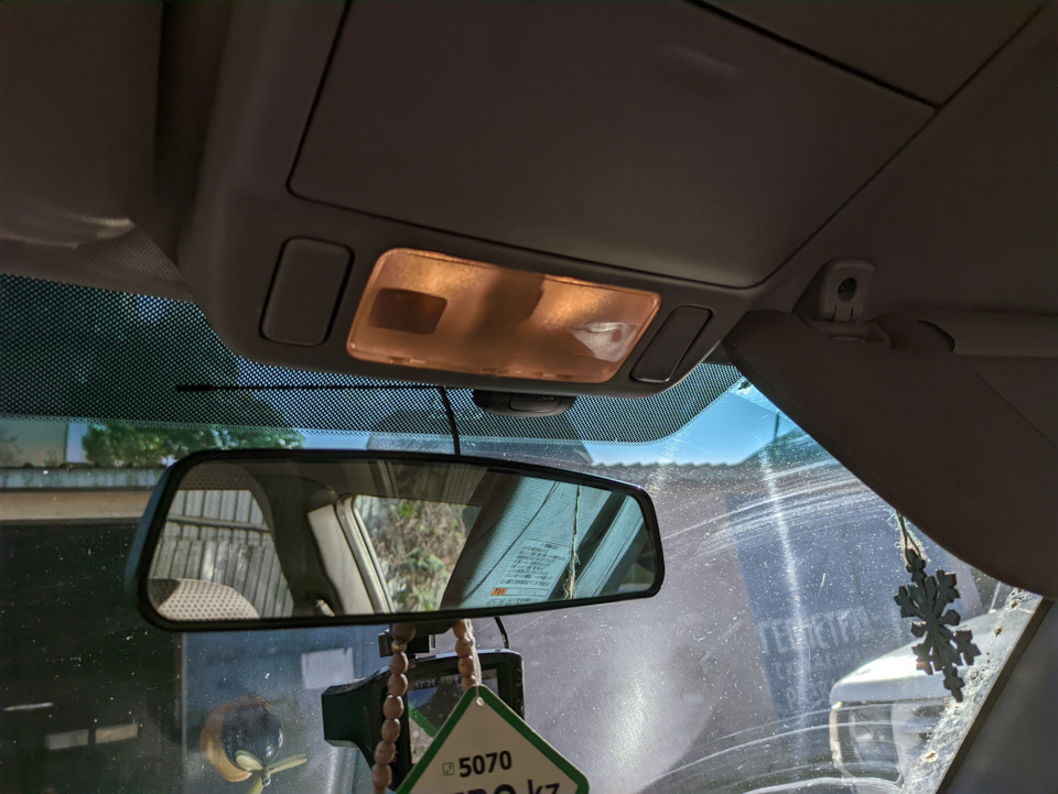 Скрытая розетка видеорегистратора. — Subaru Forester (SG), 2 л, 2003 ...