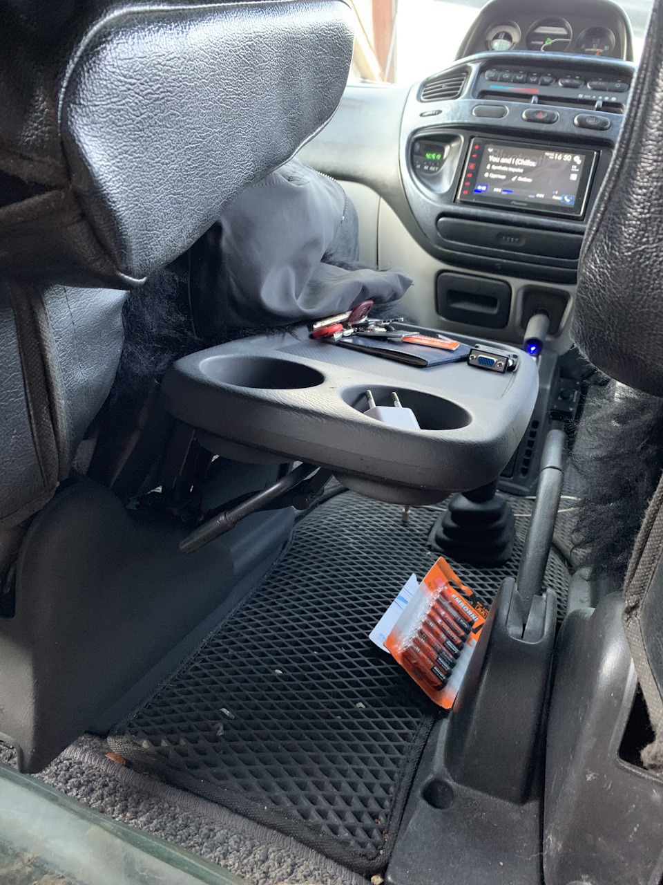 Стук при проезде неровностей, замена секреток на болты, смазка ...