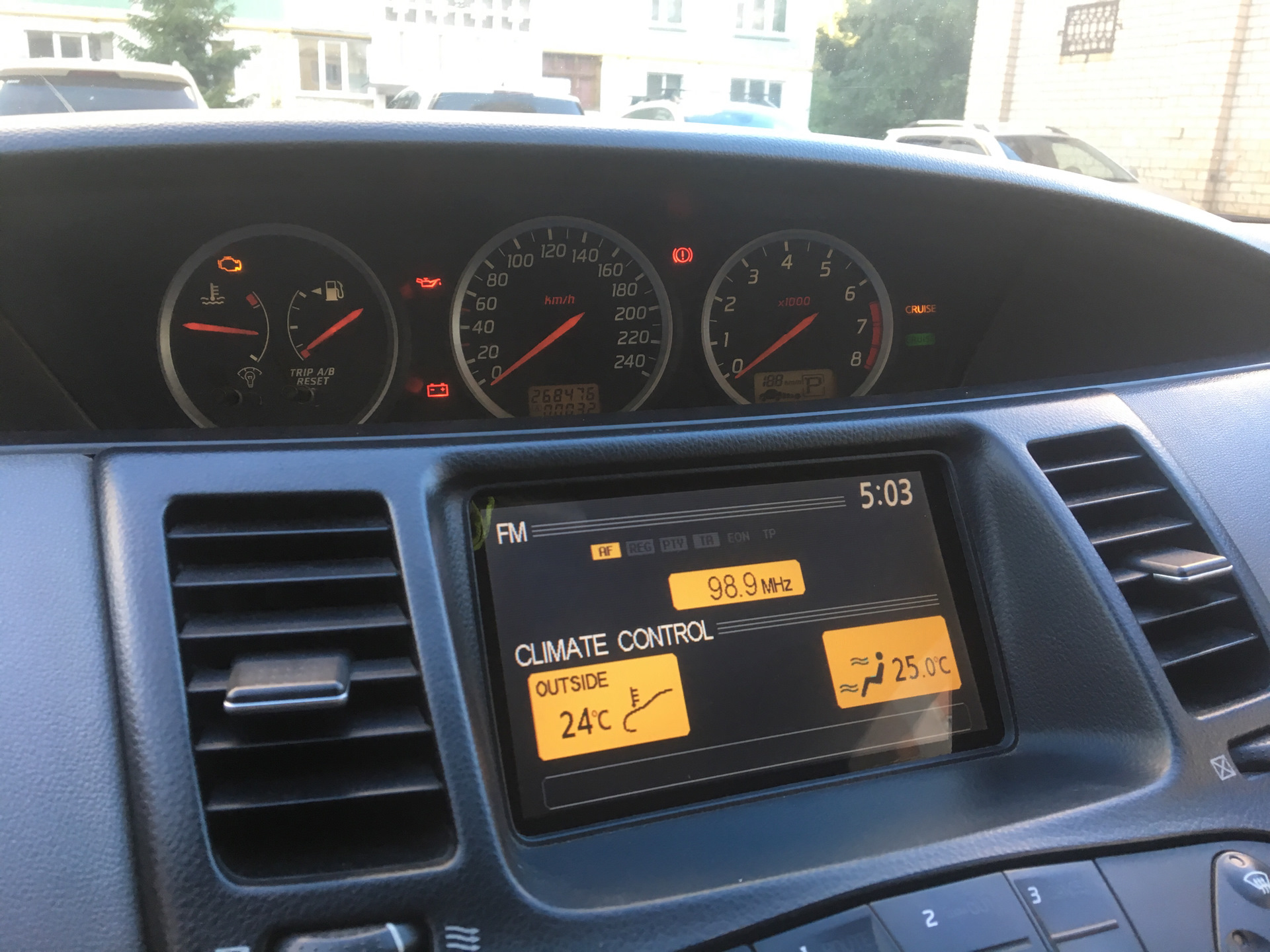 Как снять приборную панель nissan primera p12