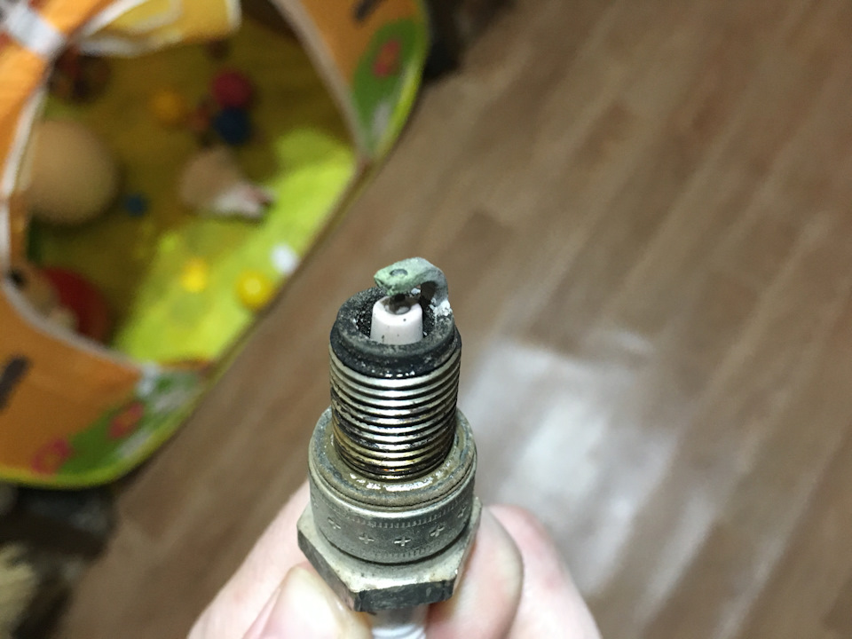 Треснул выпускной коллектор, да будет чугун! — BMW 5 series (E60), 3 л ...