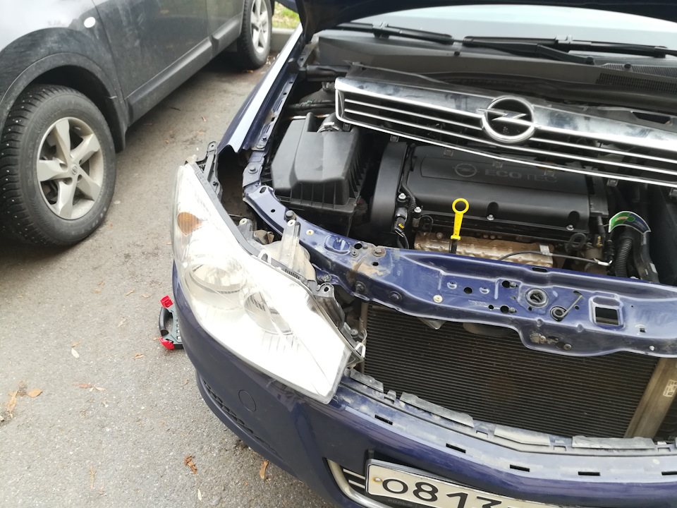 Фара опель астра аш как разобрать Крепление лампы ближнего света в фаре - Opel Astra H, 1,8 л, 2013 года своими ру