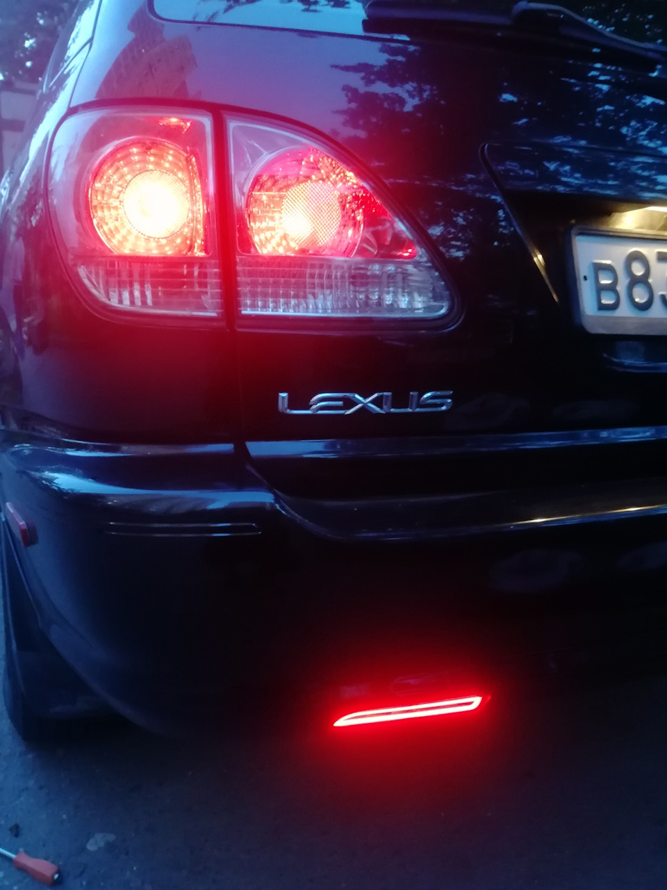 Габариты в задний бампер — Lexus RX (1G), 3 л, 2001 года | аксессуары ...