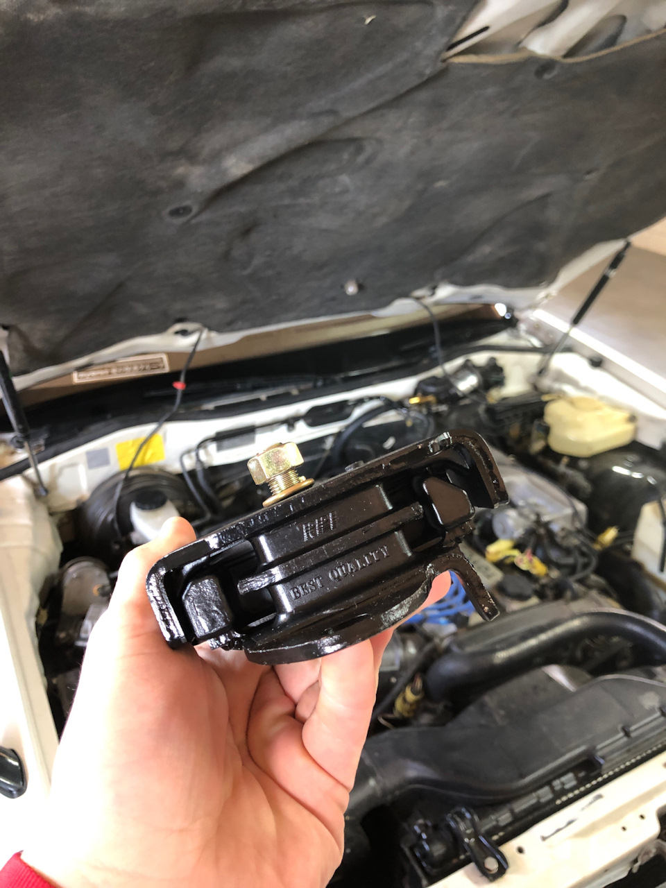 бест кволити — Toyota Crown (S120)