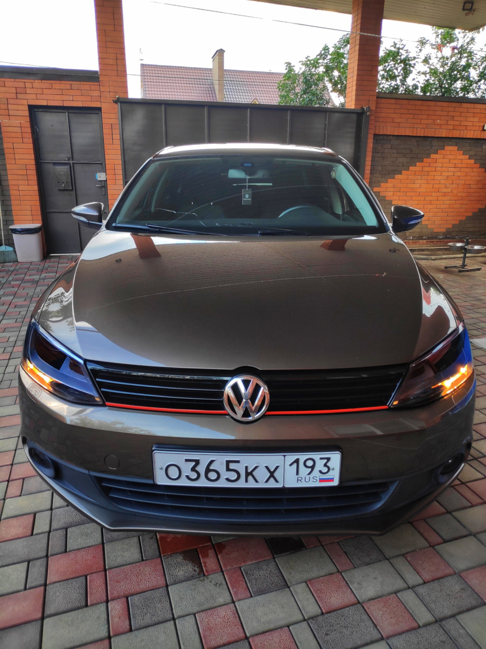 Джетта 6 лампочки дхо. Дхо джетта 6. Джетта 6 лампочки дхо. Ходовые огни на фольксваген джетта 6. Оранжевые дхо джетта 6.