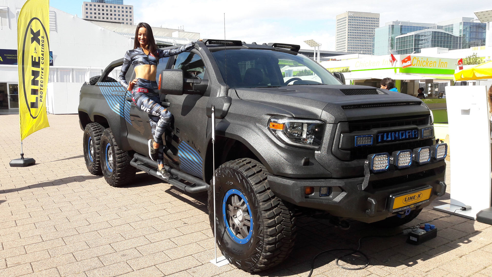 М 4 тундра. Тойота тундра 6 на 6. Toyota Tundra 4x4. Тойота тундра 6х6 Геркулес. Тойота тундра 6 на 6 Геркулес.