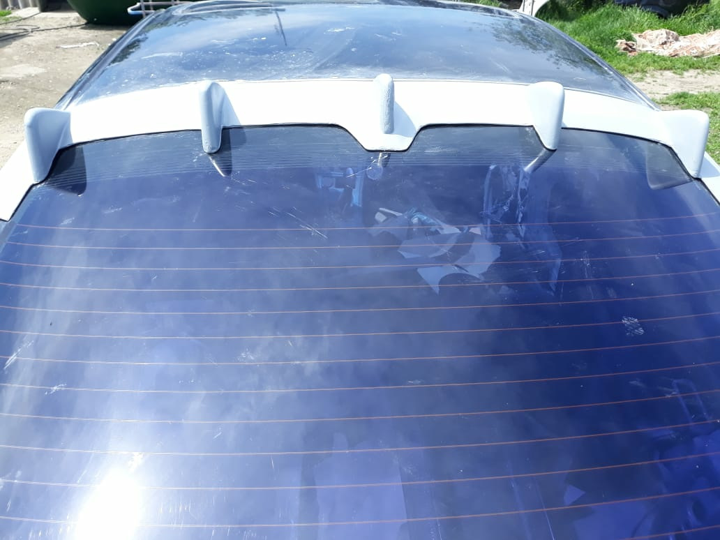 заднее стекло тойота 200. заднее стекло тойота 200.