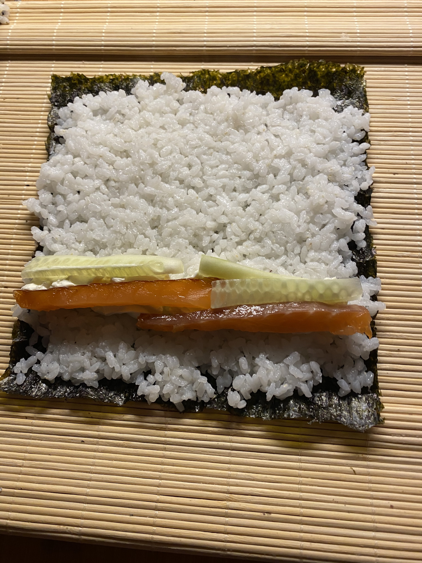 Суши из нори и риса