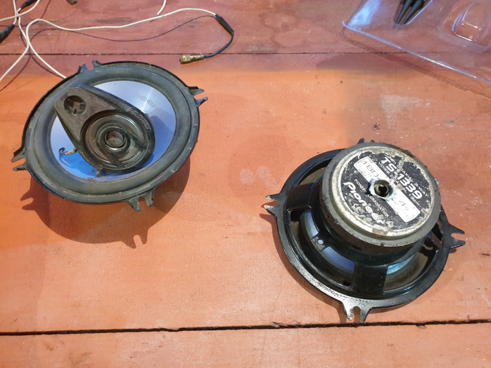 Музыка в машину Ваз 2106 — Lada 2106, 1,6 л, 1977 года | автозвук | DRIVE2