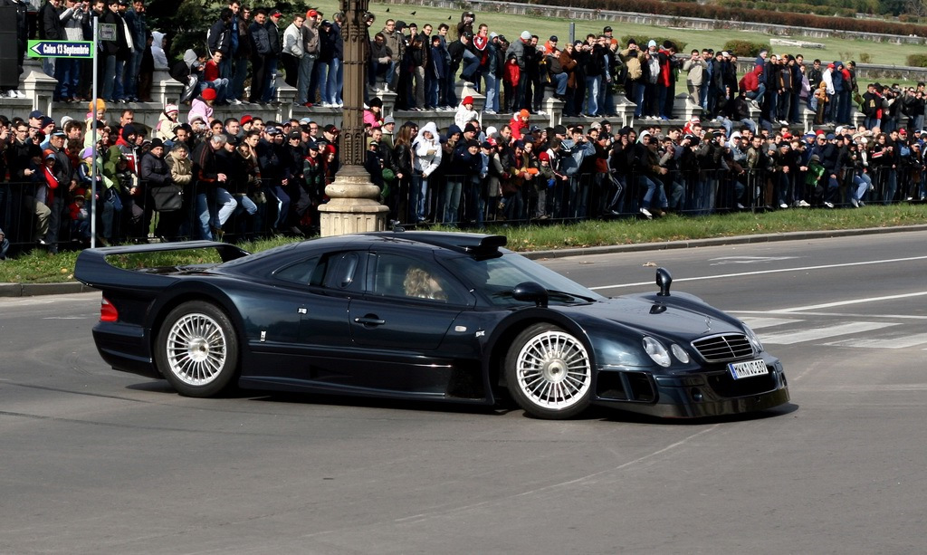 Mercedes benz clk gtr. 1998 Mercedes-Benz AMG CLK GTR. Mercedes CLK GTR 1998. Mercedes Benz CLK GTR AMG. Mercedes-Benz CLK GTR super Sport (2002).