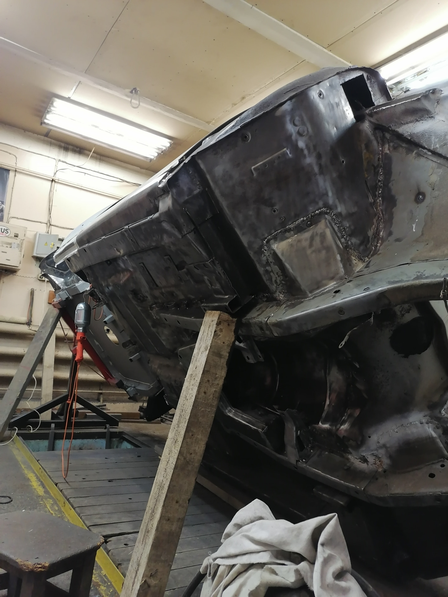 Антикор днища своими руками #2 — ГАЗ 21, 2,5 л, 1967 года | кузовной ...