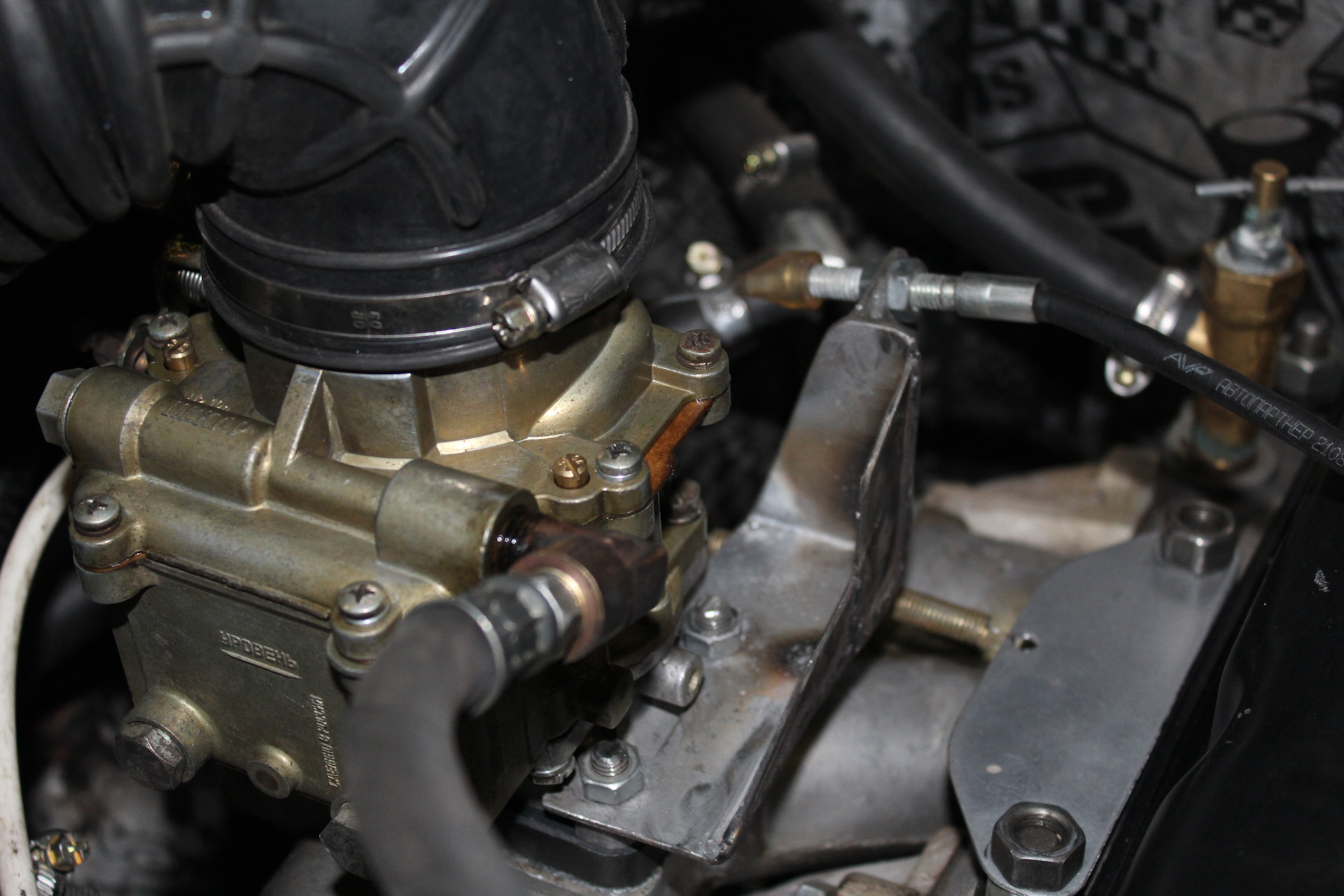 Уазовский карбюратор 31512. Карбюратор на уаз 421. Карбюратор уаз 421 двигатель. Уаз карбюратор переделка. Карбюратор уаз 469.