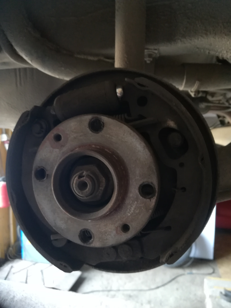 Замена яиц, ЗТЦ, и тормозных накладок — Lada Приора хэтчбек, 1,6 л ...