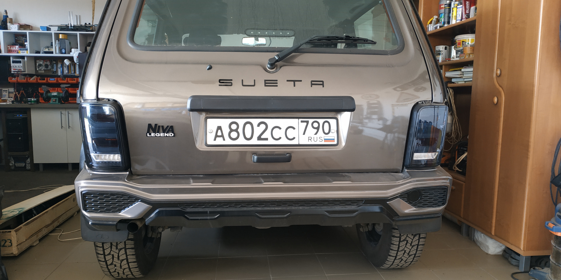 Антихром на хлопушке — Lada 4x4 3D, 1,7 л, 2022 года | тюнинг | DRIVE2