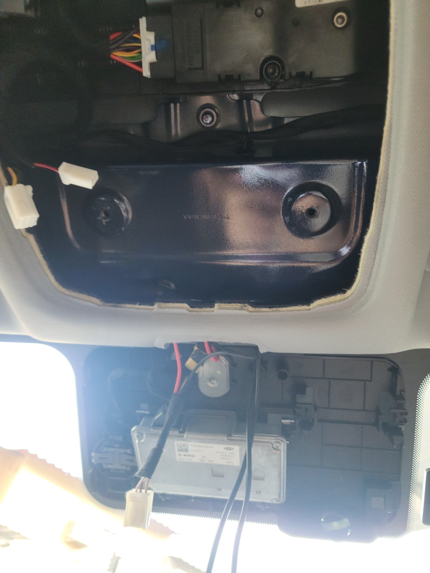 Установка преобразователя 12V в 5V на лобовом стекле — Chery Tiggo 8 ...