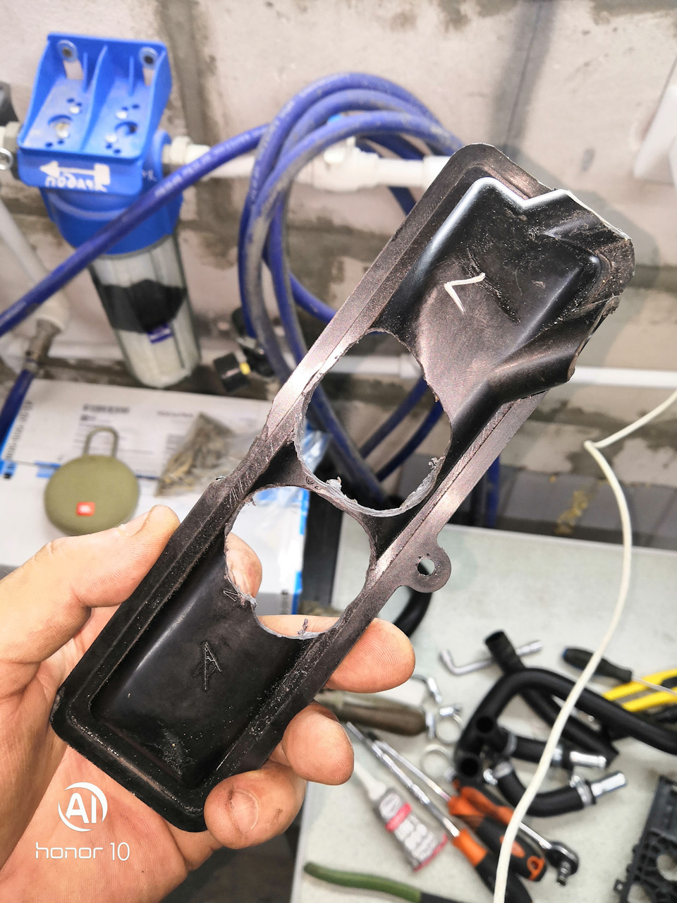 Передняя крышка — Chevrolet Niva GLX