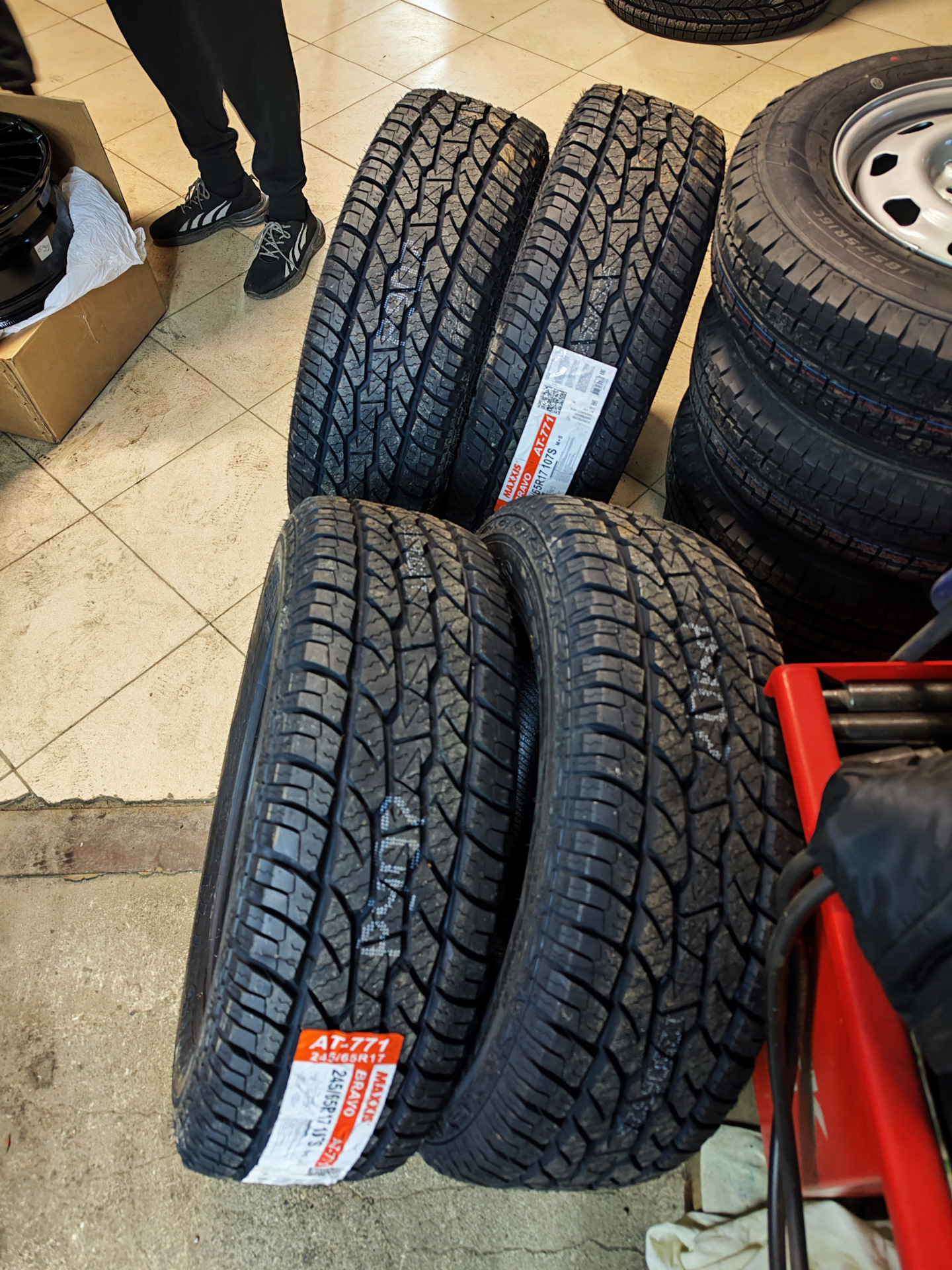 Maxxis at771 Bravo 245/65r17. Шины Haida at 235.65.17. АТ резина 175 65 r17. Волга на АТ резине.