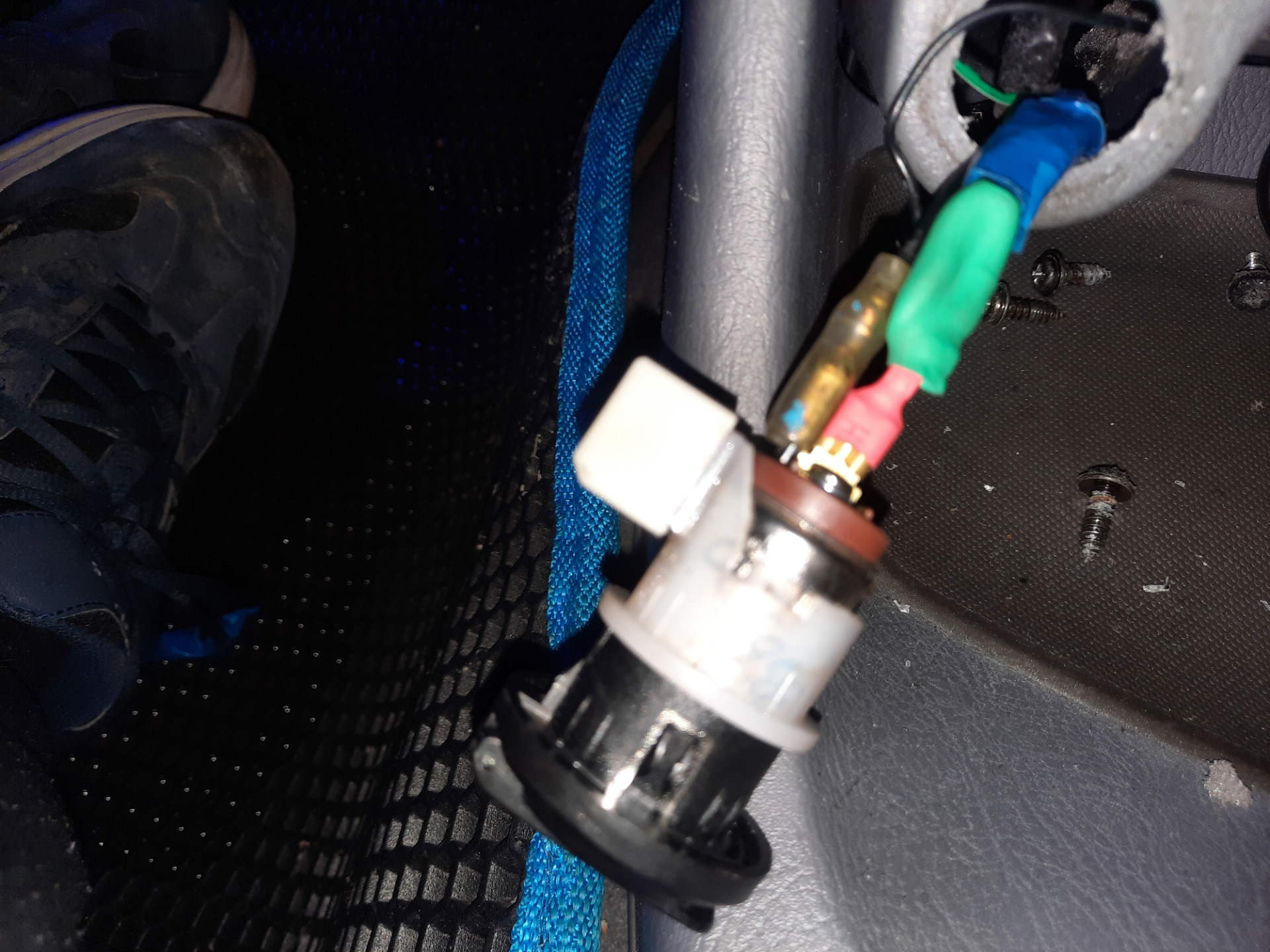 Прикуриватель от соляриса. Щетки стеклоочистителя RoadRunner — Hyundai ...