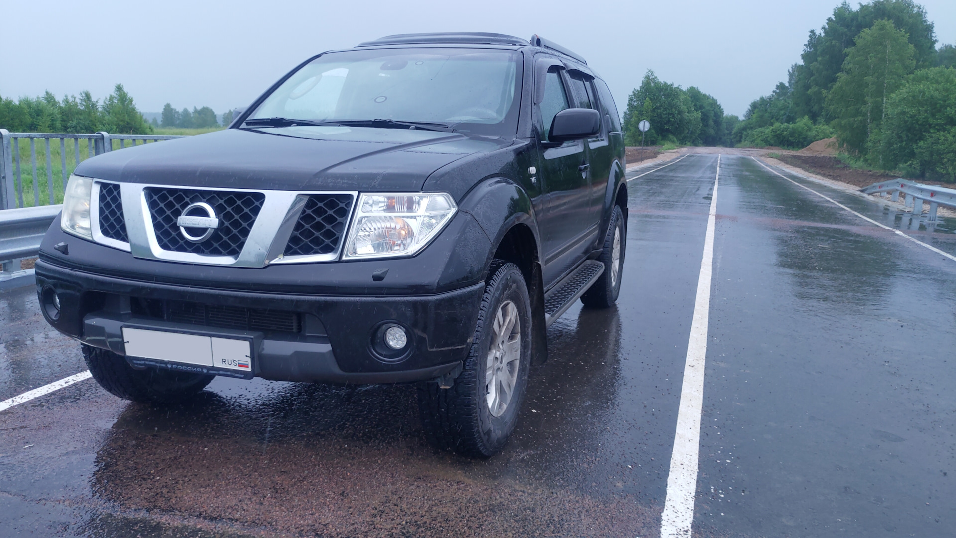 Nissan Pathfinder 3 0 le