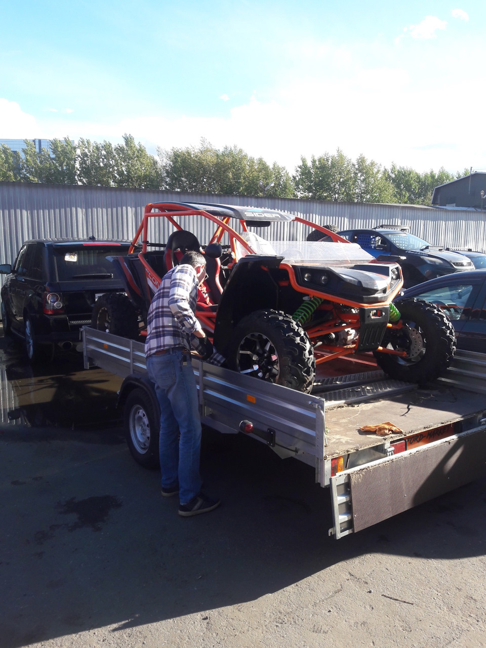 А на улице, предводитель привёз “чудо о четырёх колёсах” ))) — Ford Focus Hatchback III