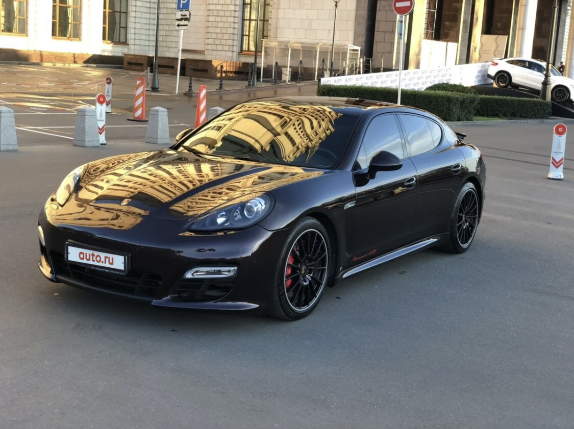 Porsche Panamera GTS 2015