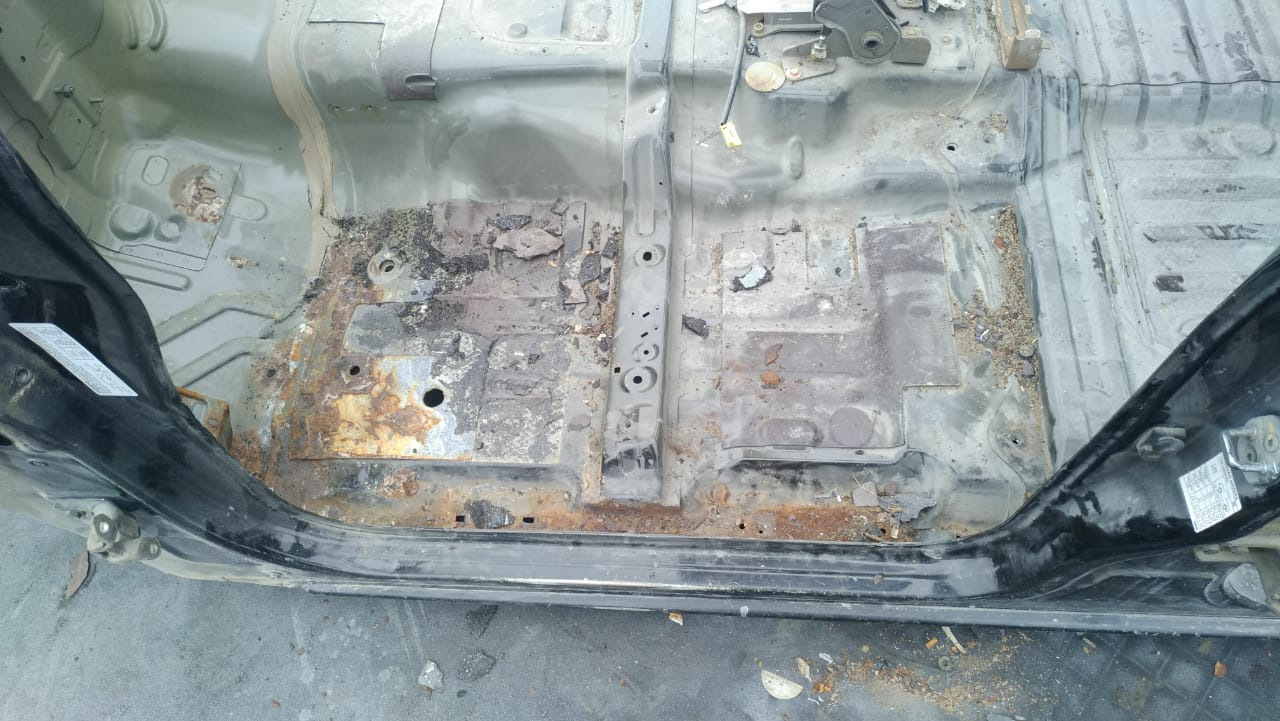 Устранение коррозии по кабине — Nissan Navara (2G), 3,2 л, 2006 года ...